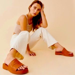 Rue Platform Slide Sandal